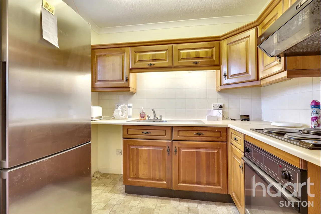 Holmwood Gardens, Wallington, SM6, photo 7
