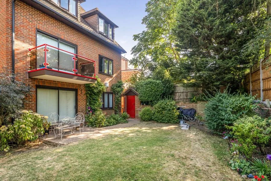 Avenue Road, London, N12, photo 13