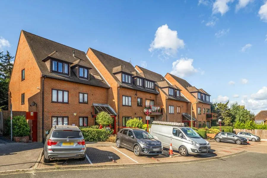 Avenue Road, London, N12, photo 15