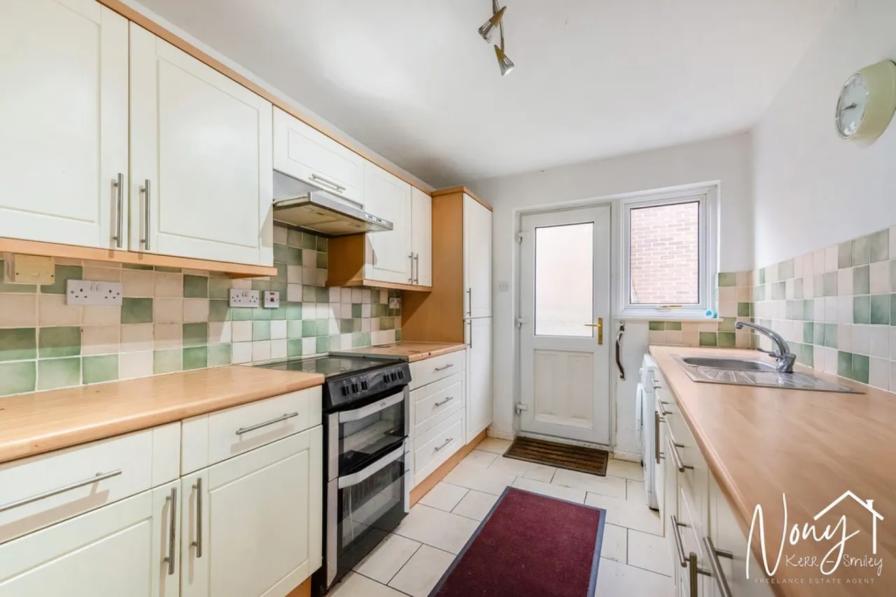 St Matthews Road, Weeke, photo 2