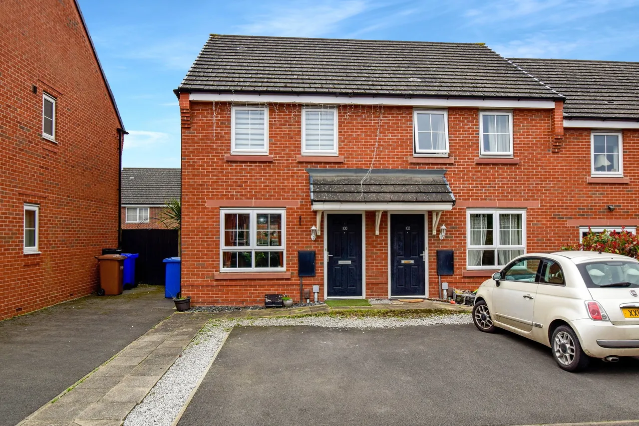 2 bed house for sale — Dallington Avenue, Leyland, PR25 5AG