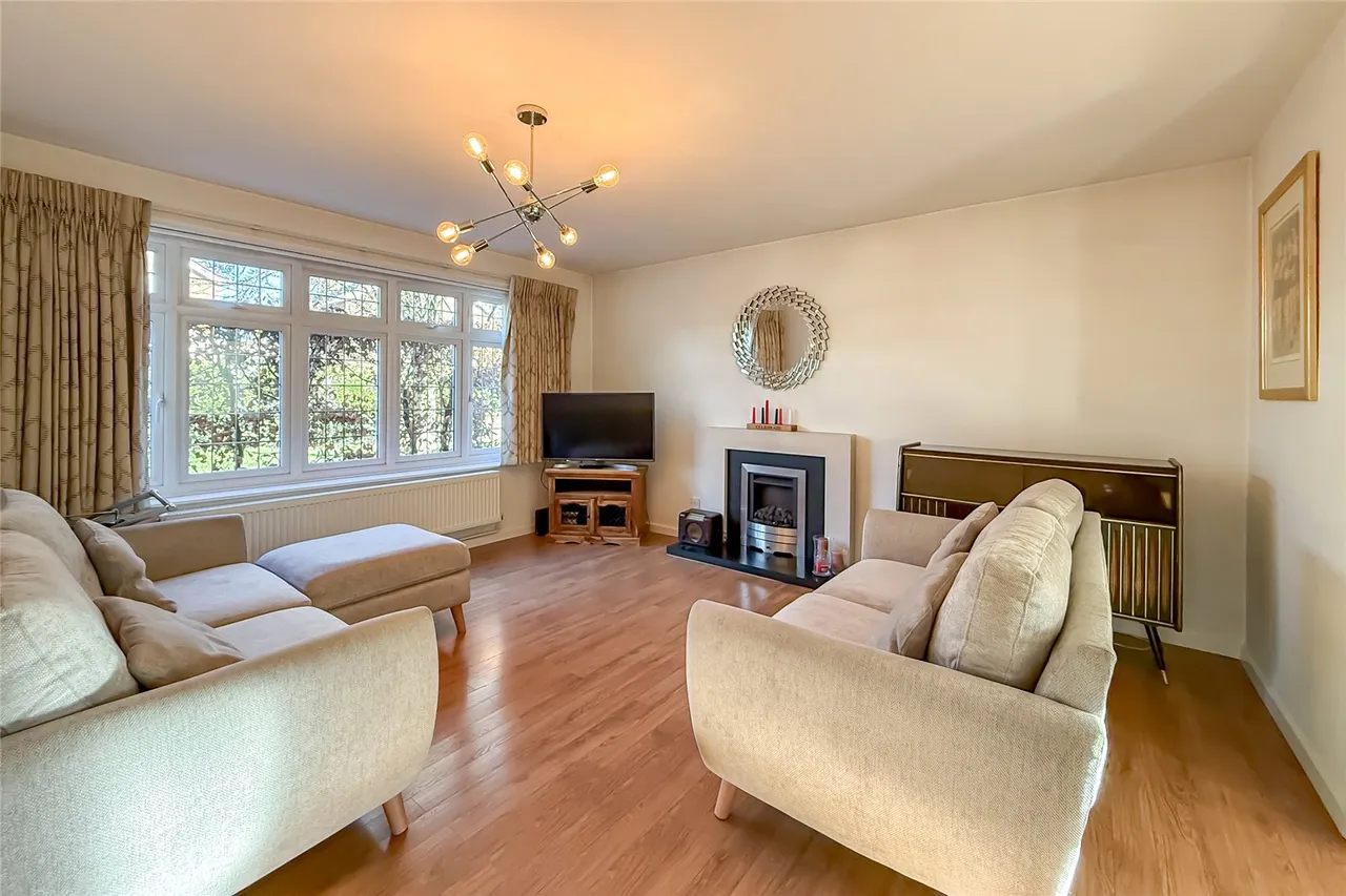 Alzey Gardens, Harpenden, Hertfordshire, AL5 5SX, photo 2