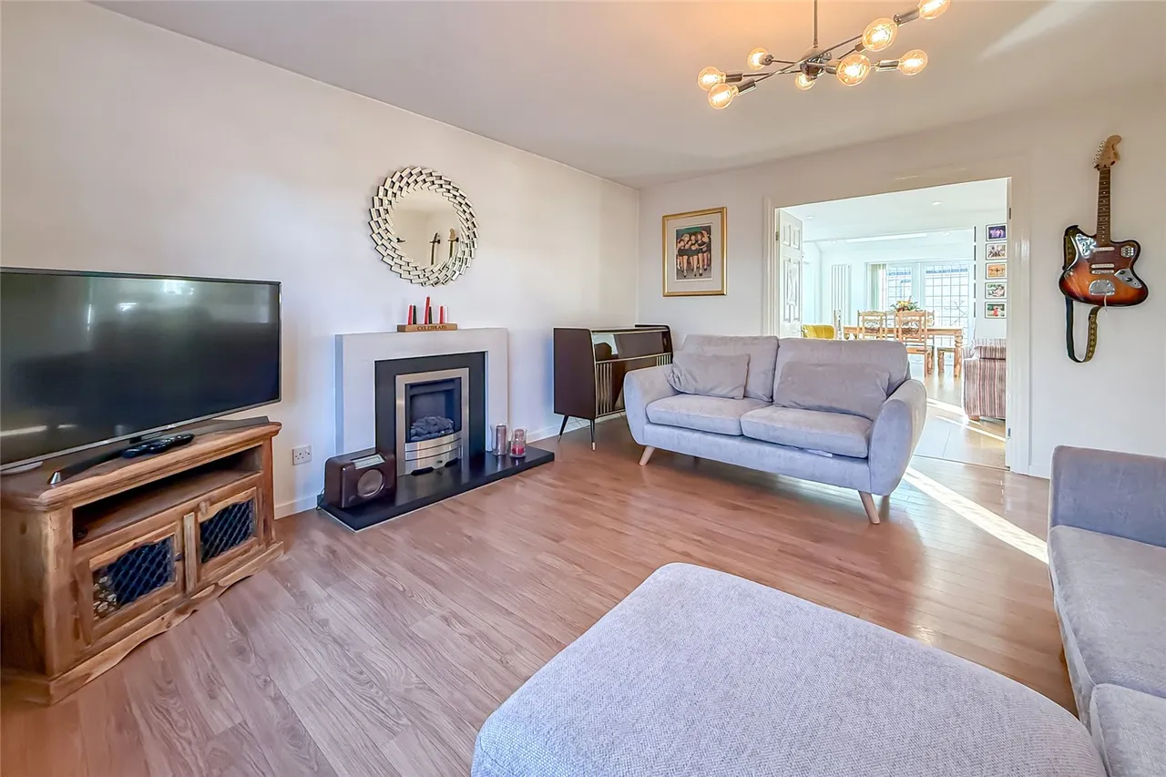 Alzey Gardens, Harpenden, Hertfordshire, AL5 5SX, photo 3