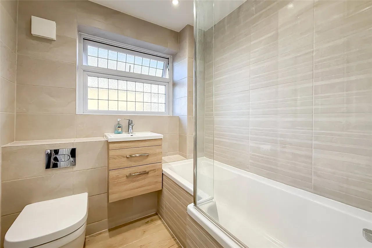 Alzey Gardens, Harpenden, Hertfordshire, AL5 5SX, photo 10