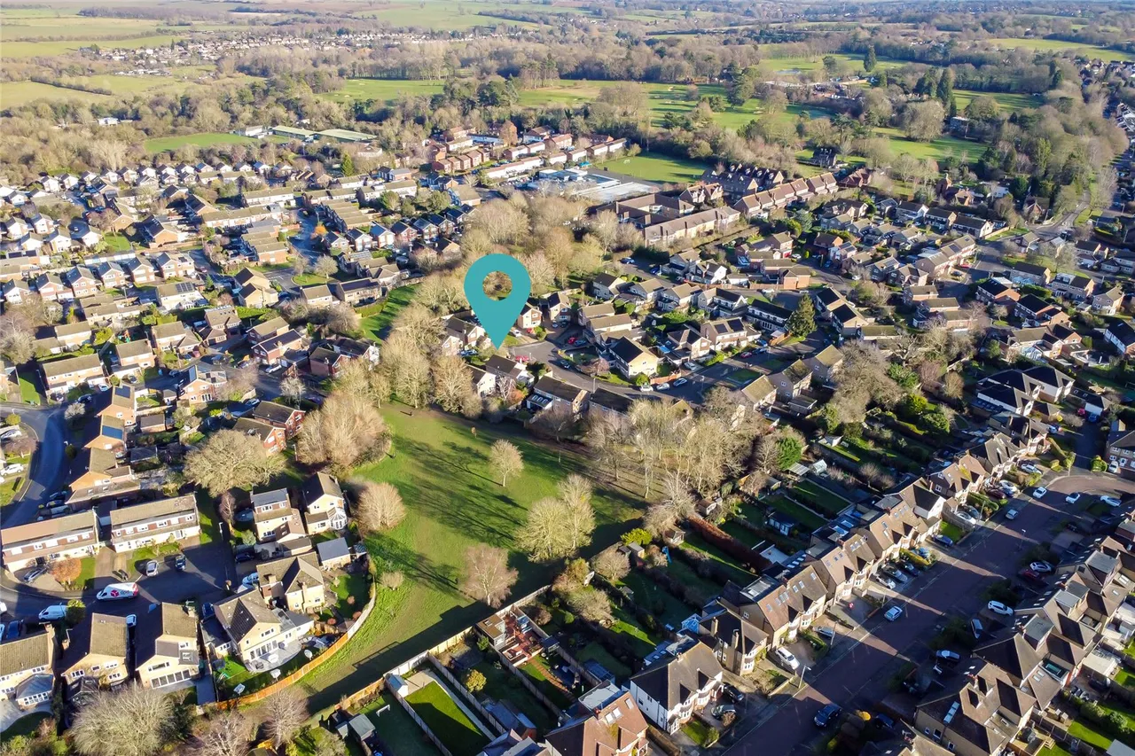 Alzey Gardens, Harpenden, Hertfordshire, AL5 5SX, photo 14