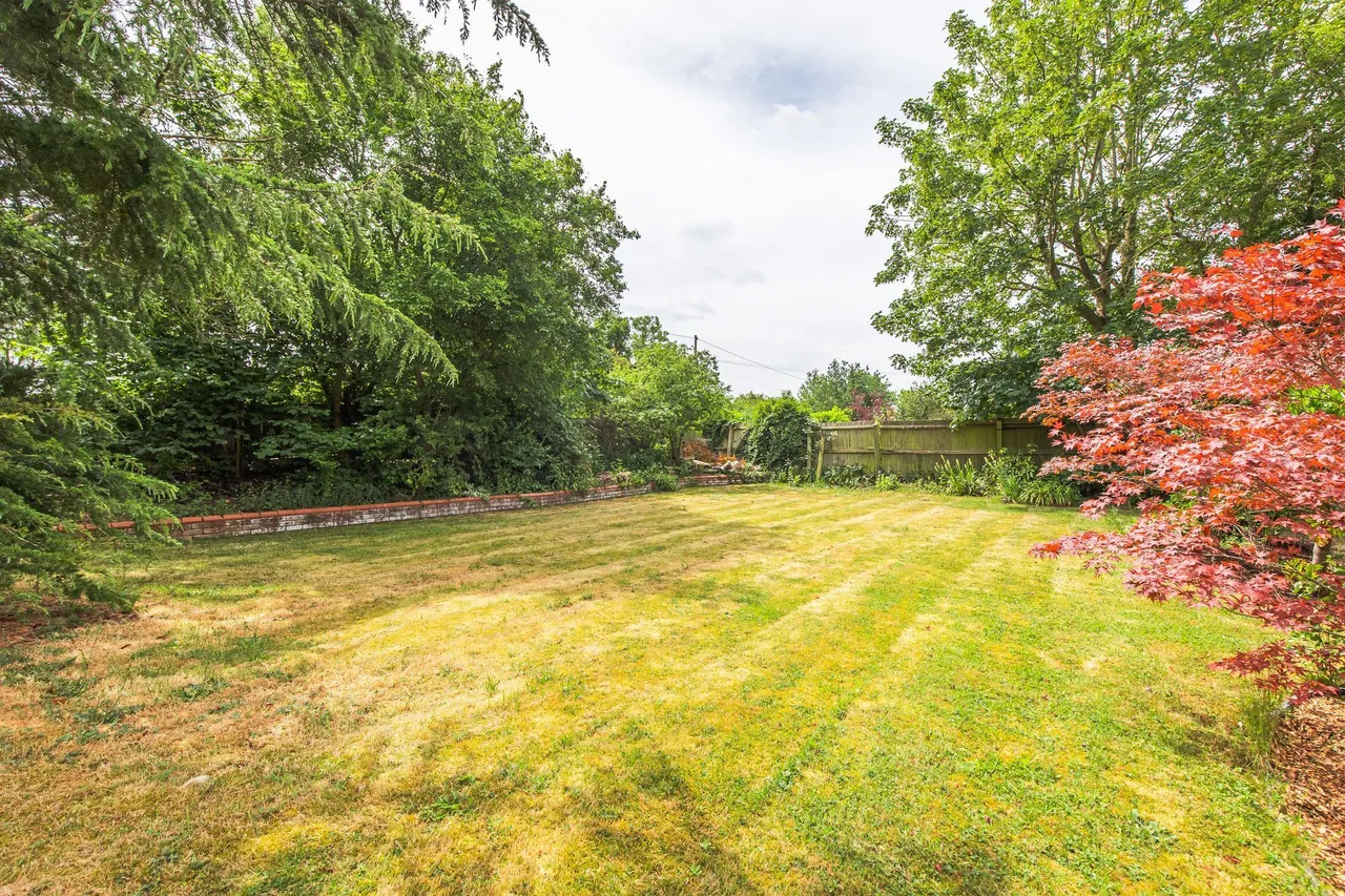 Detached Edwardian Home in Suton, photo 11