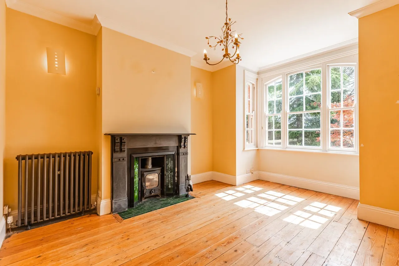 Detached Edwardian Home in Suton, photo 2