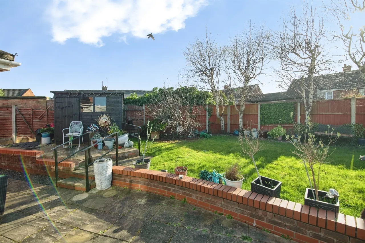 Elizabeth Walk, Tipton, DY4, photo 18
