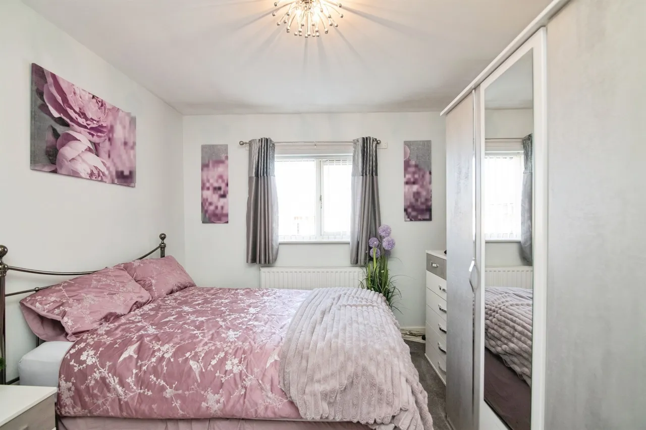 Elizabeth Walk, Tipton, DY4, photo 12