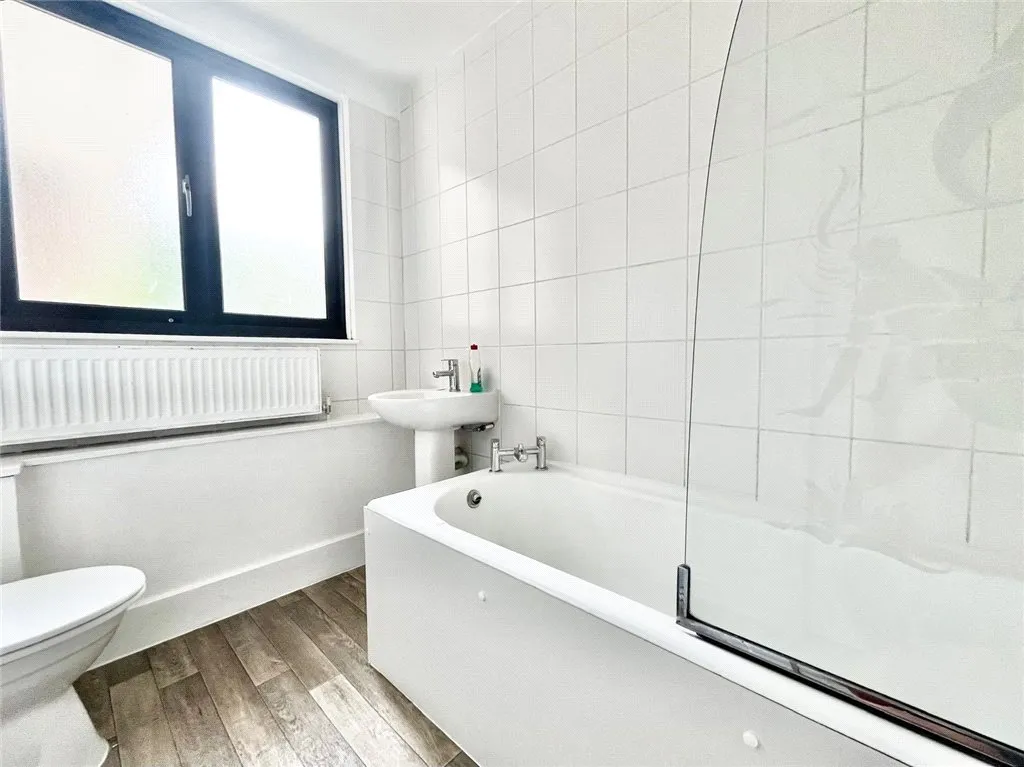 Summerwood Road, Isleworth, TW7, photo 3