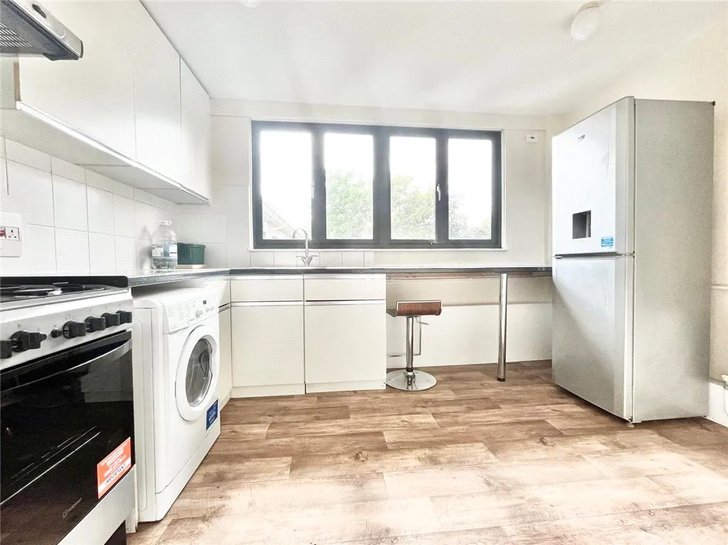 Summerwood Road, Isleworth, TW7, photo 6