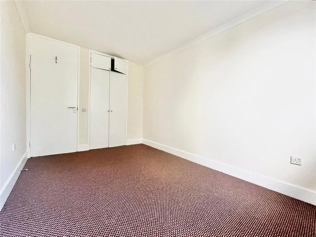 Summerwood Road, Isleworth, TW7, photo 8