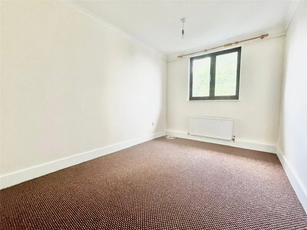 Summerwood Road, Isleworth, TW7, photo 4