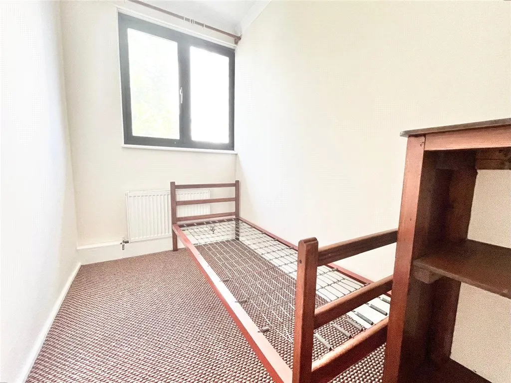 Summerwood Road, Isleworth, TW7, photo 9