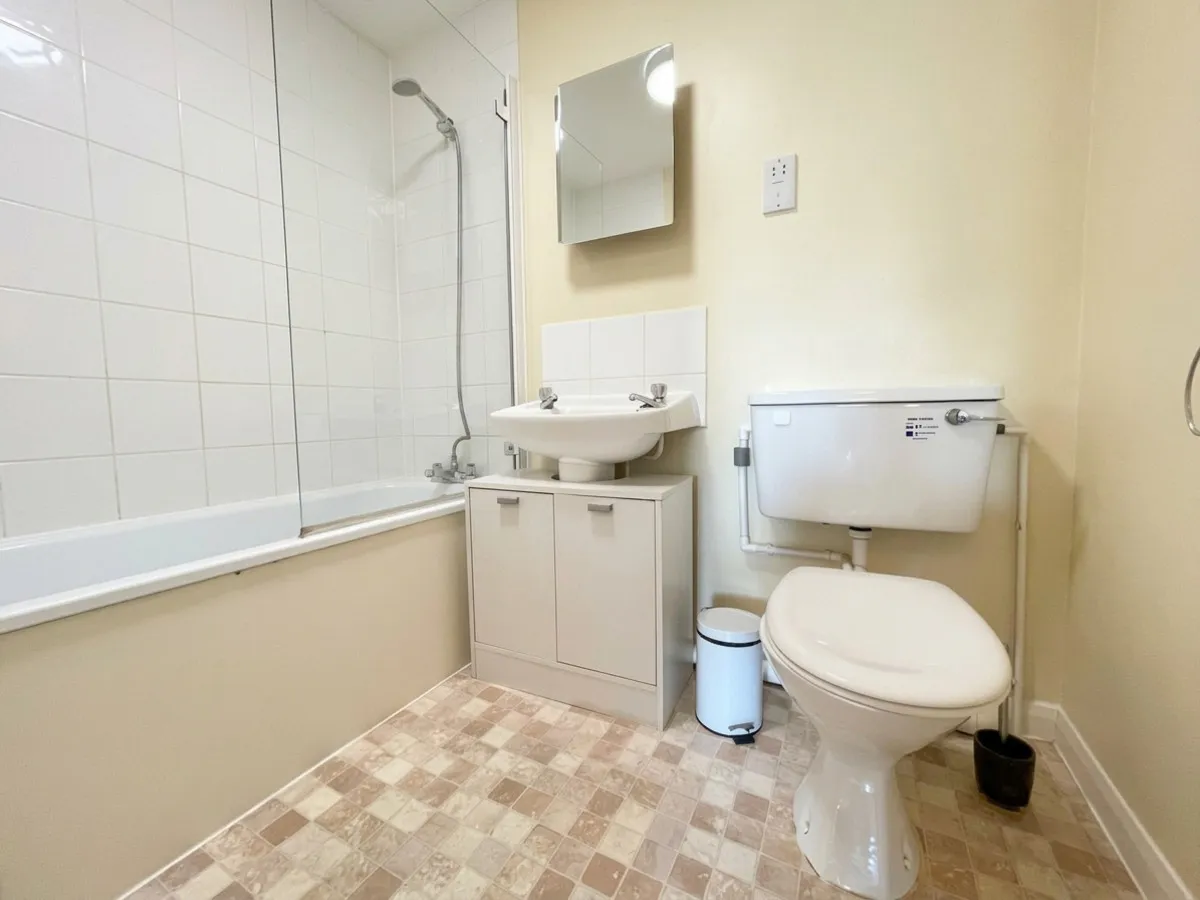 London, SW20, photo 4