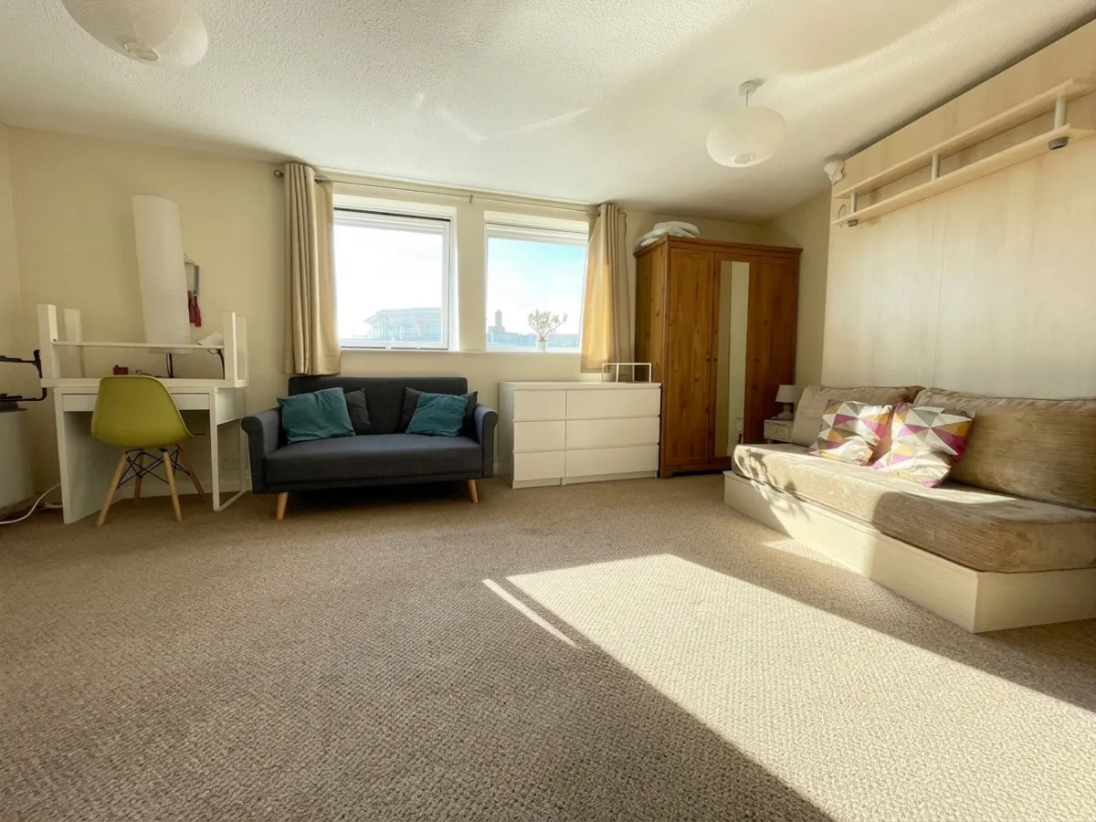 London, SW20, photo 5