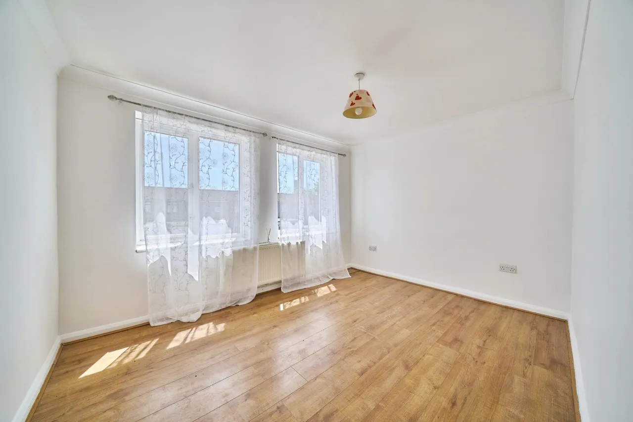 Florence Street, London, E16, photo 13