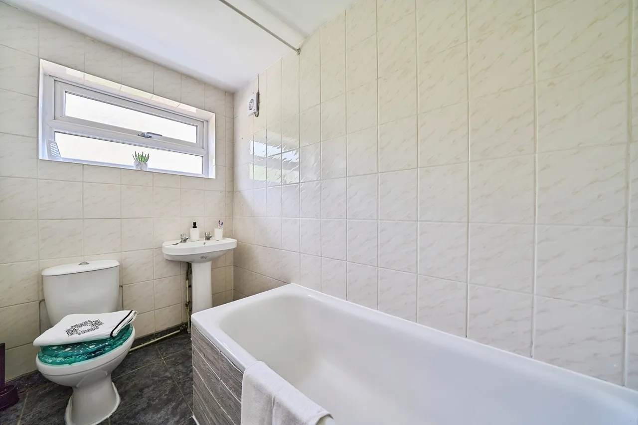 Florence Street, London, E16, photo 17