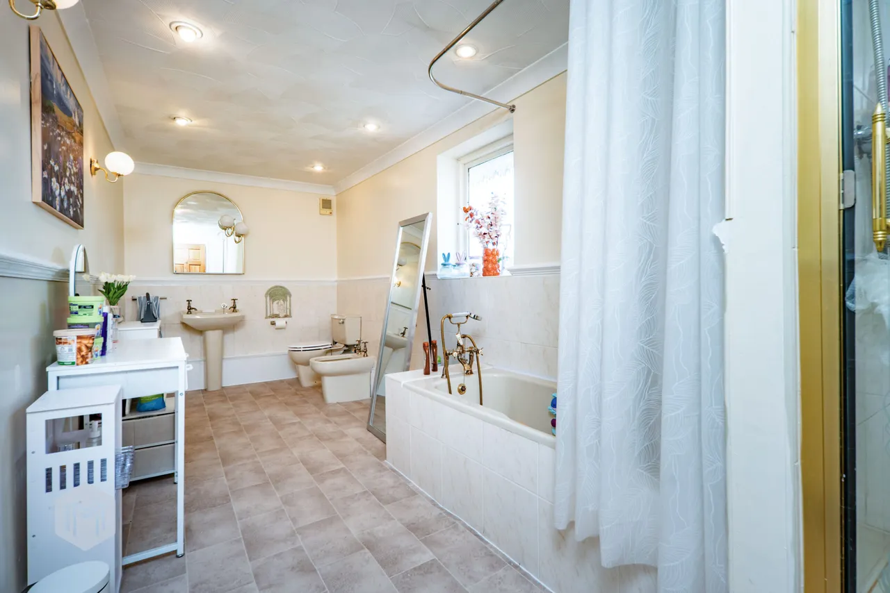 Sovereign Fold Road, Leigh, WN7 5HX, photo 17