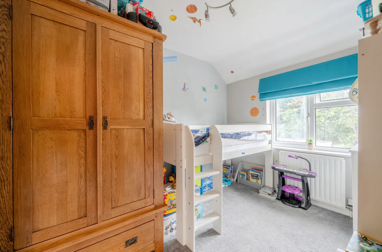 Beaconsfield Road, Woking, GU22, photo 12