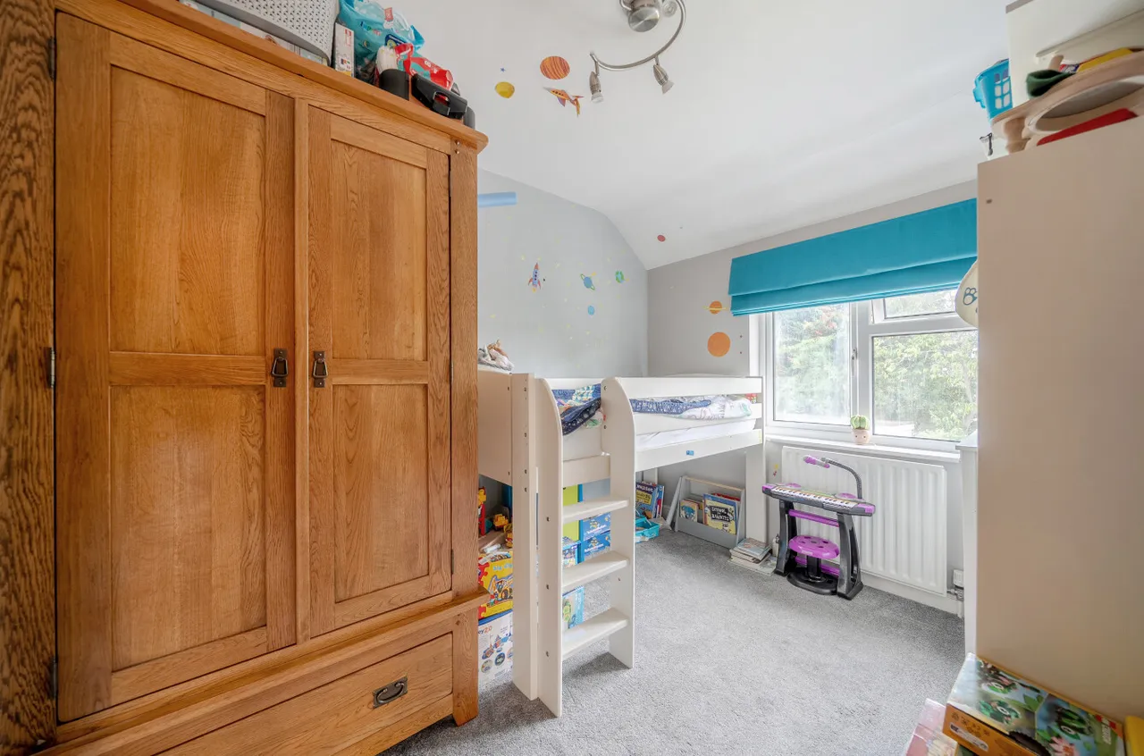Beaconsfield Road, Woking, GU22, photo 13
