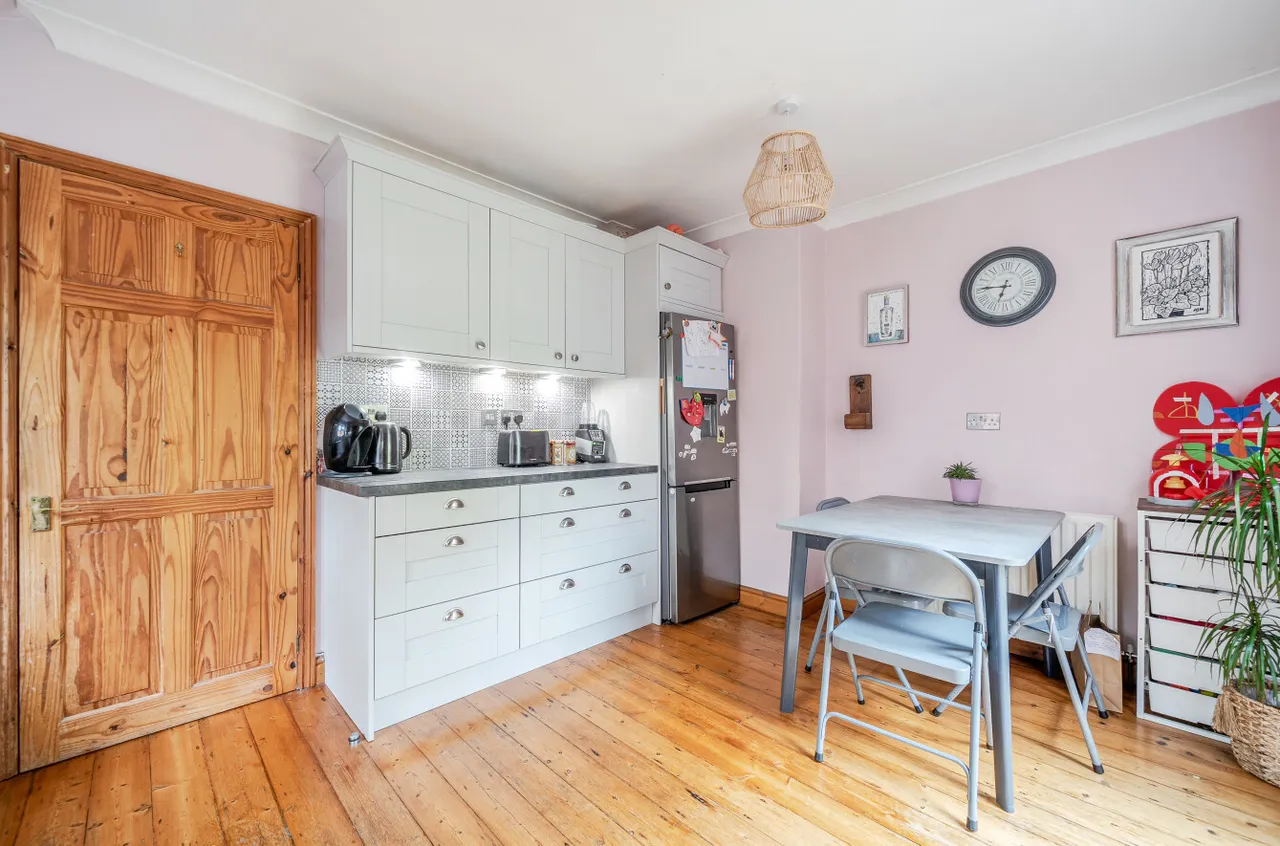 Beaconsfield Road, Woking, GU22, photo 6