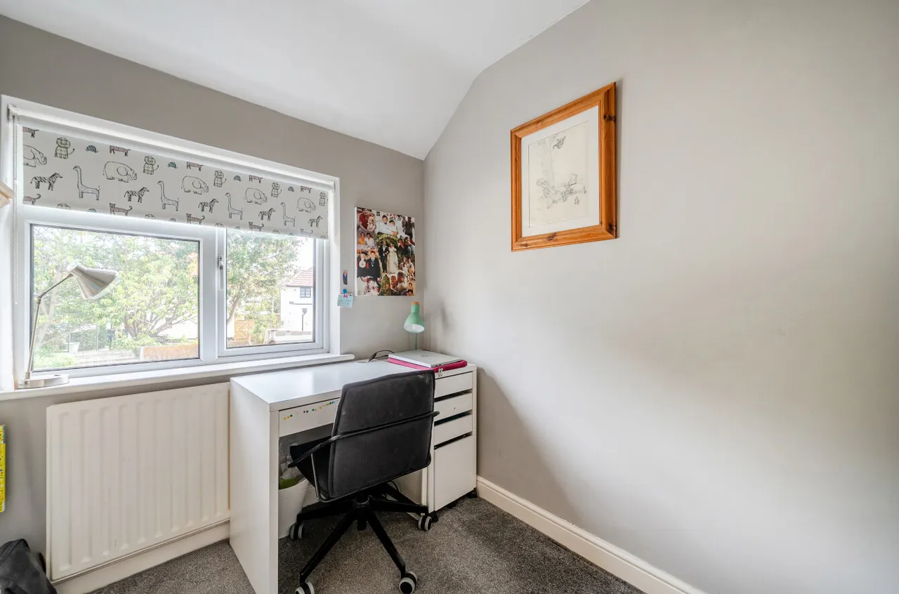 Beaconsfield Road, Woking, GU22, photo 15
