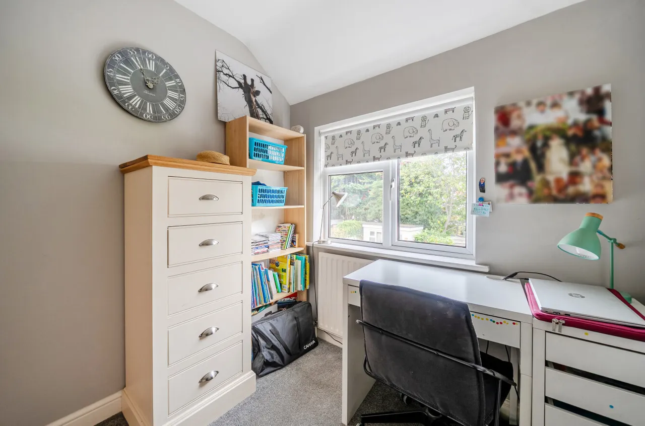 Beaconsfield Road, Woking, GU22, photo 14