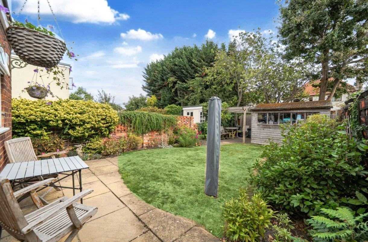 Beaconsfield Road, Woking, GU22, photo 21
