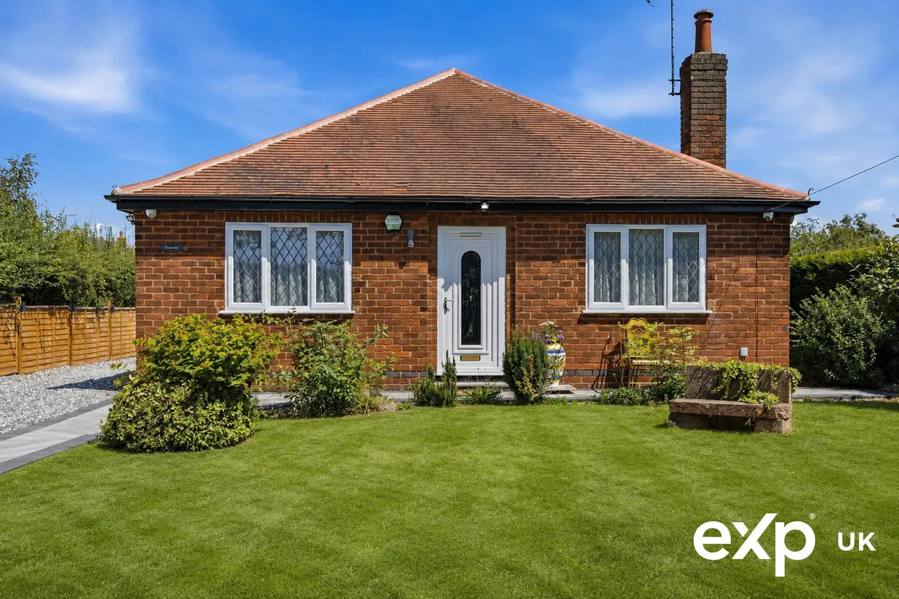 Eakring Road, Wellow, photo 5