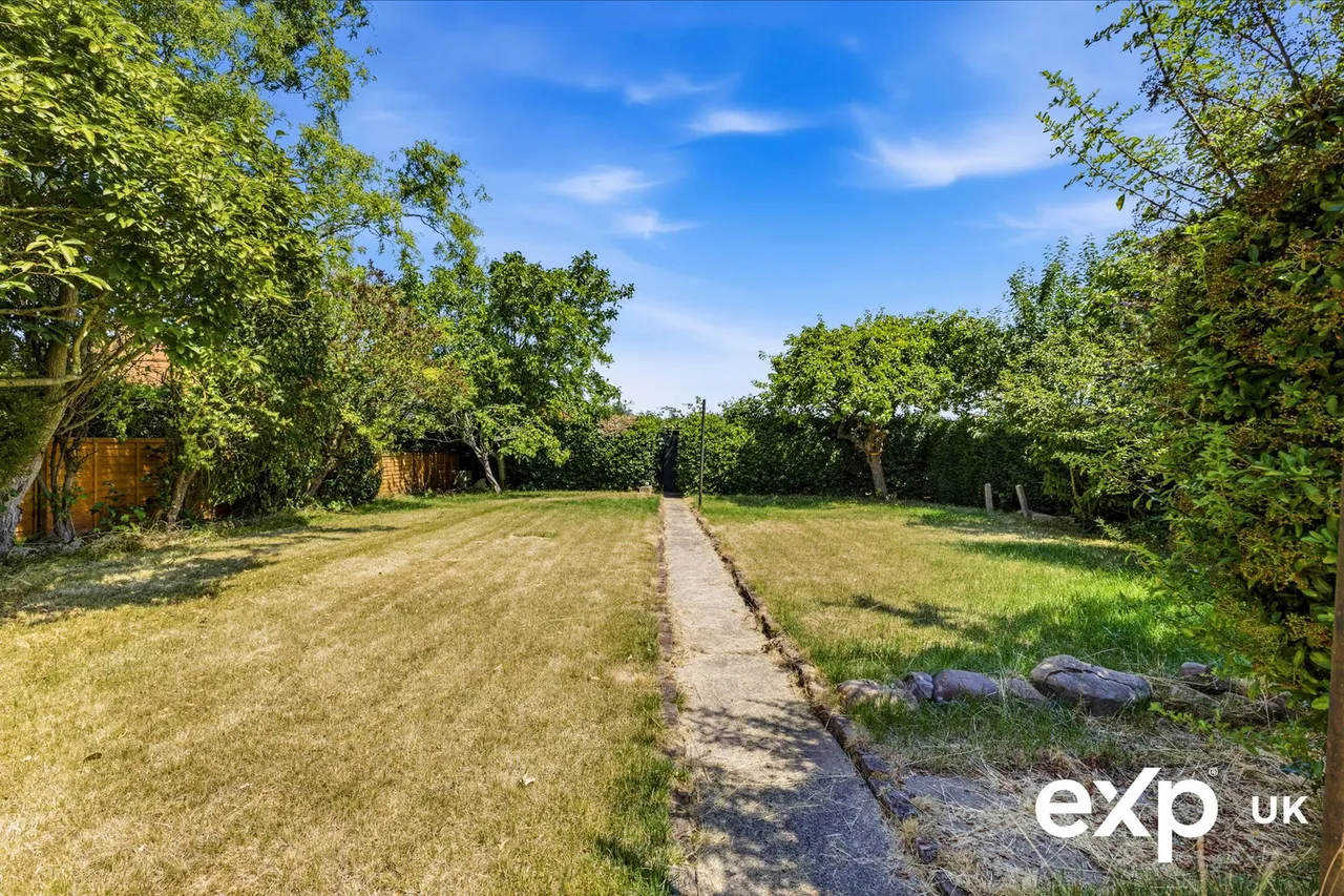 Eakring Road, Wellow, photo 23