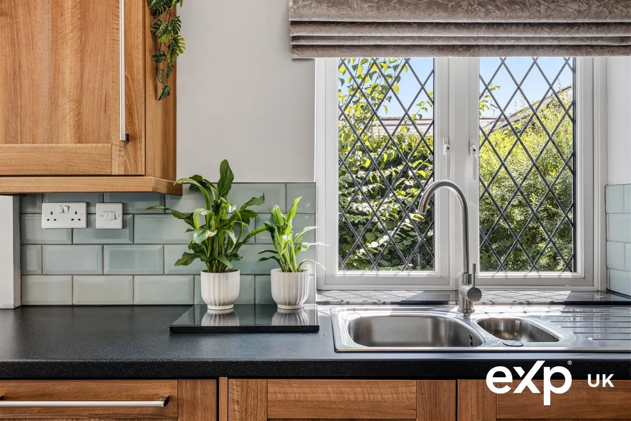 Eakring Road, Wellow, photo 13
