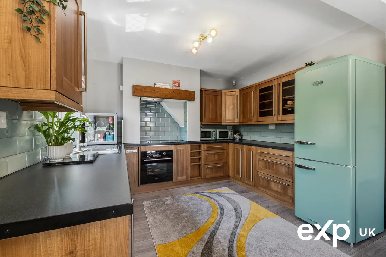 Eakring Road, Wellow, photo 12