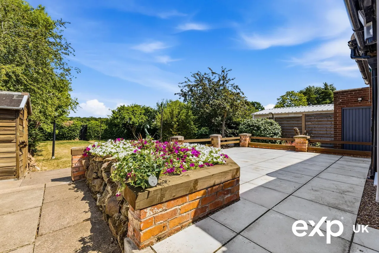 Eakring Road, Wellow, photo 22