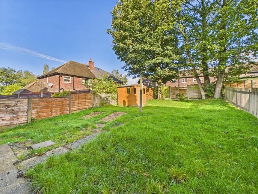 Second Avenue, Carrbrook, SK15, photo 18