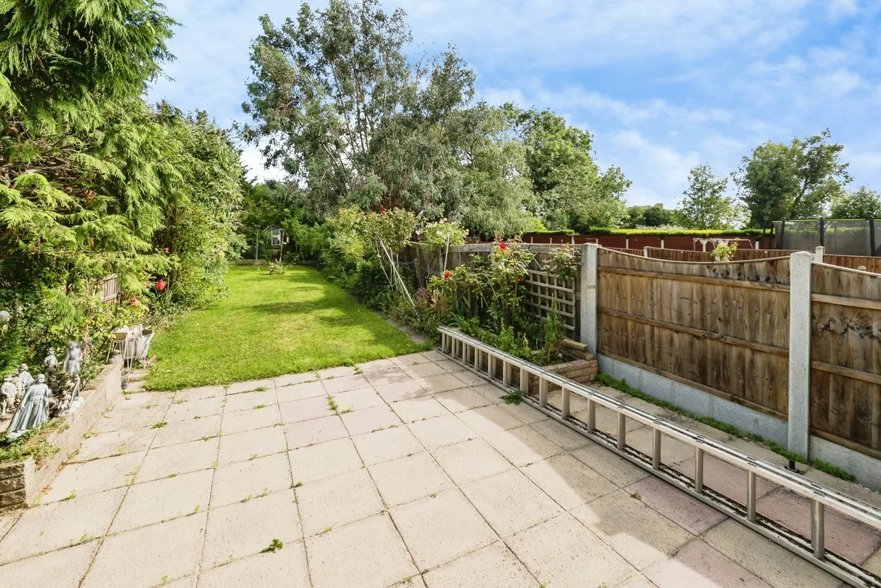 Mendip Road, HORNCHURCH, Essex, RM11, photo 25