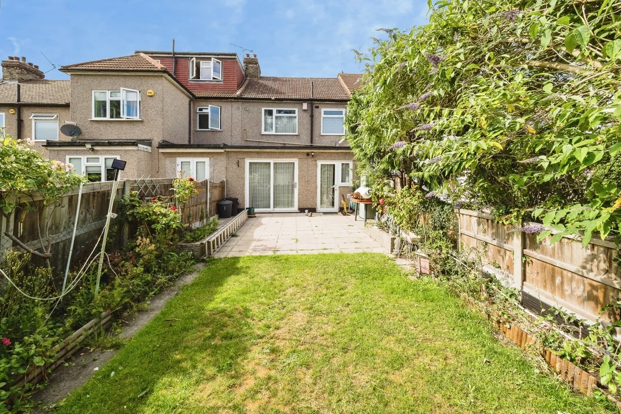 Mendip Road, HORNCHURCH, Essex, RM11, photo 6