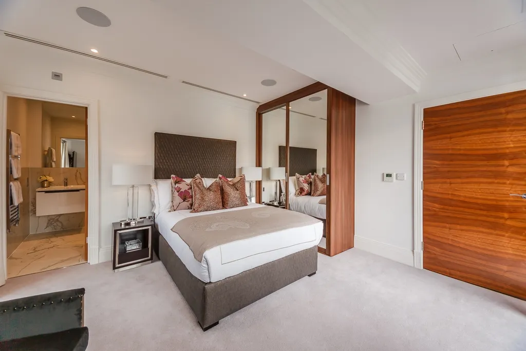 Rainville Rd, London, W6, photo 2