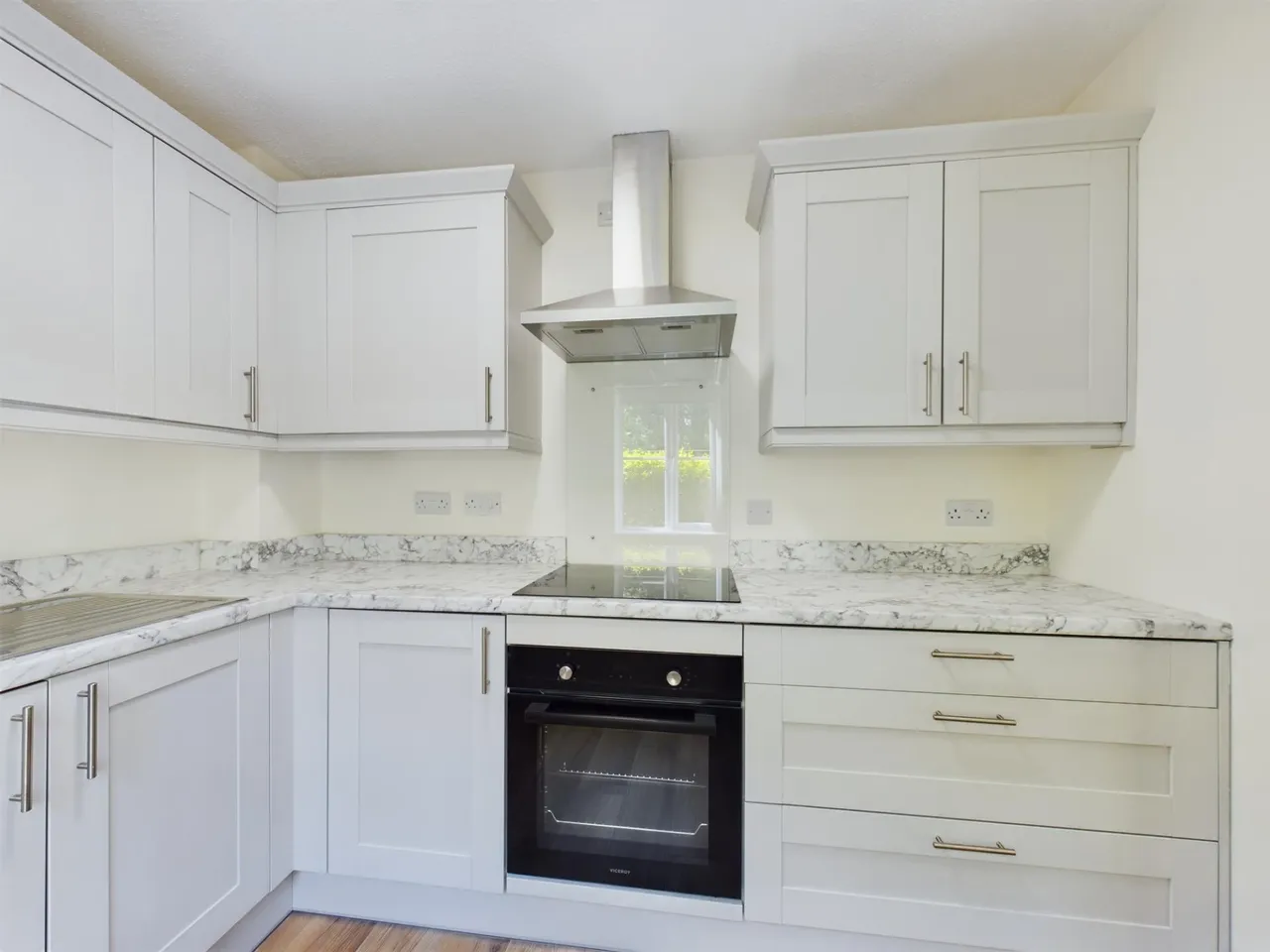 Christy Court, Tadley, RG26, photo 3