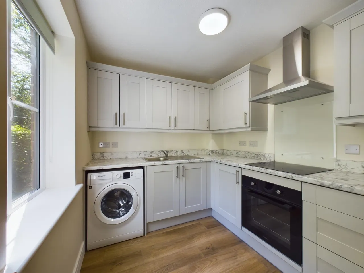 Christy Court, Tadley, RG26, photo 4
