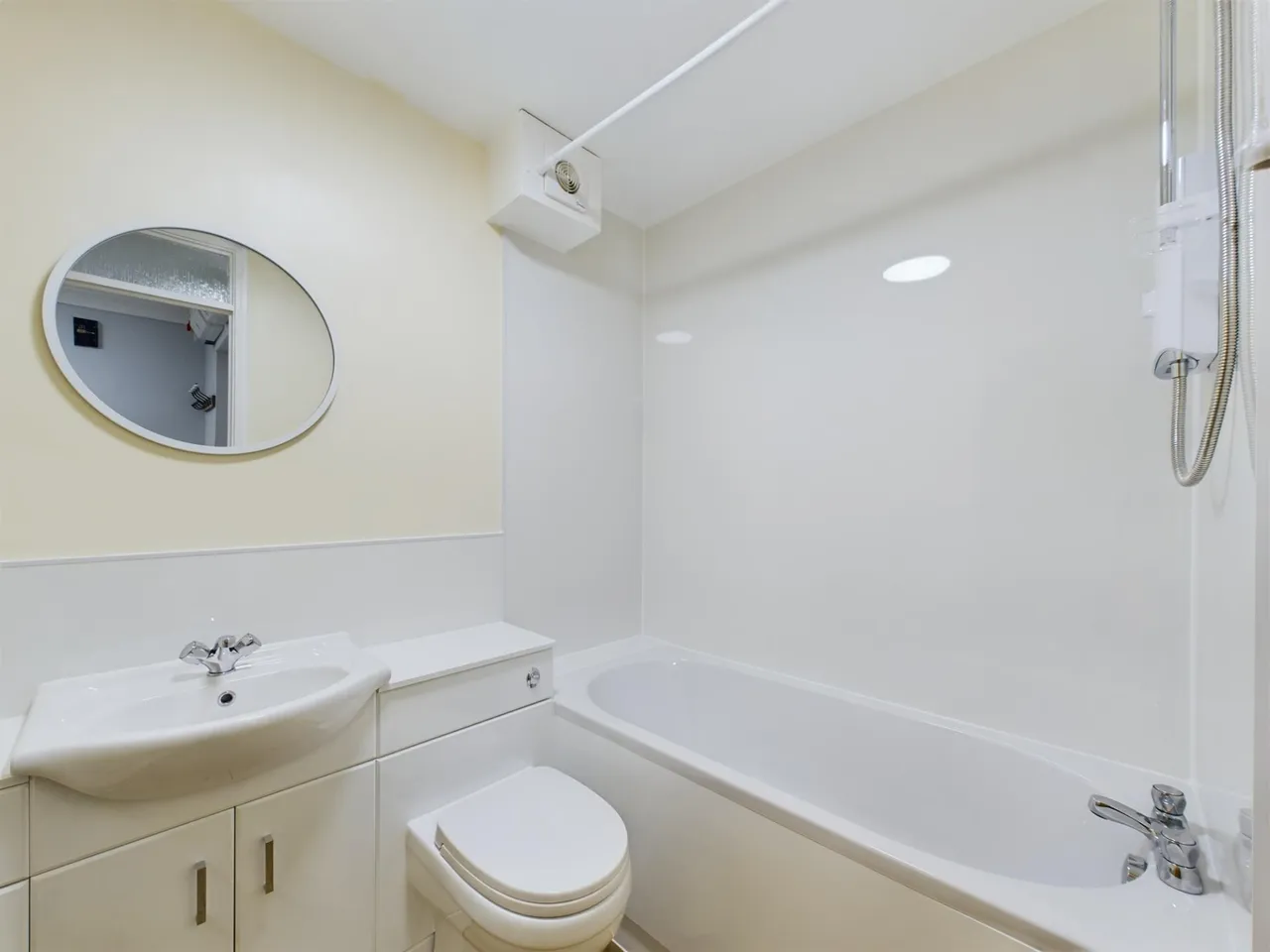 Christy Court, Tadley, RG26, photo 8