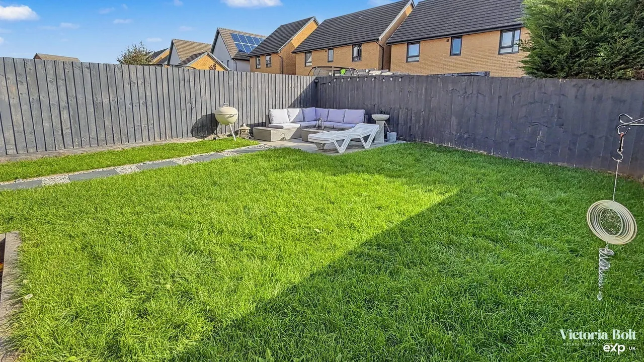 Pear Lane, Plympton, photo 17
