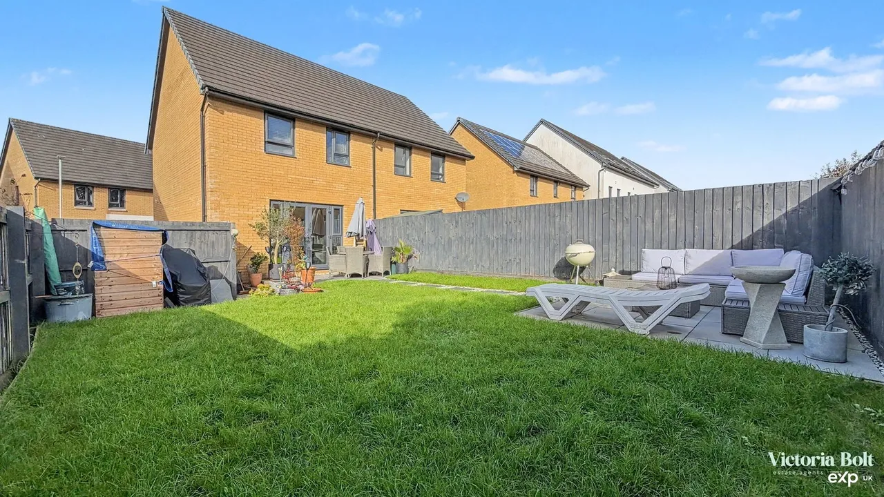 Pear Lane, Plympton, photo 15