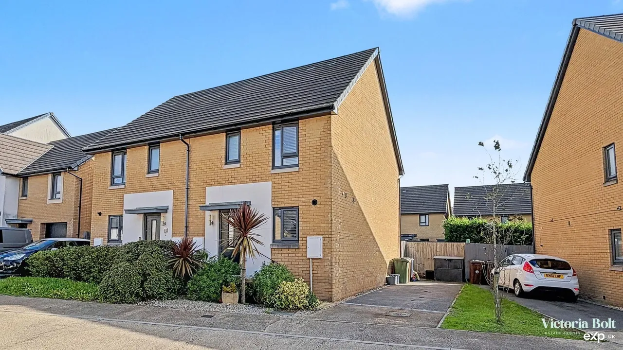 3 bed house for sale, Pear Lane, Plympton