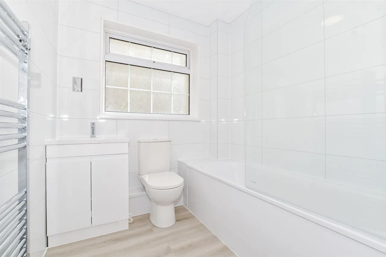 Tonbridge Road, Maidstone, ME16, photo 18