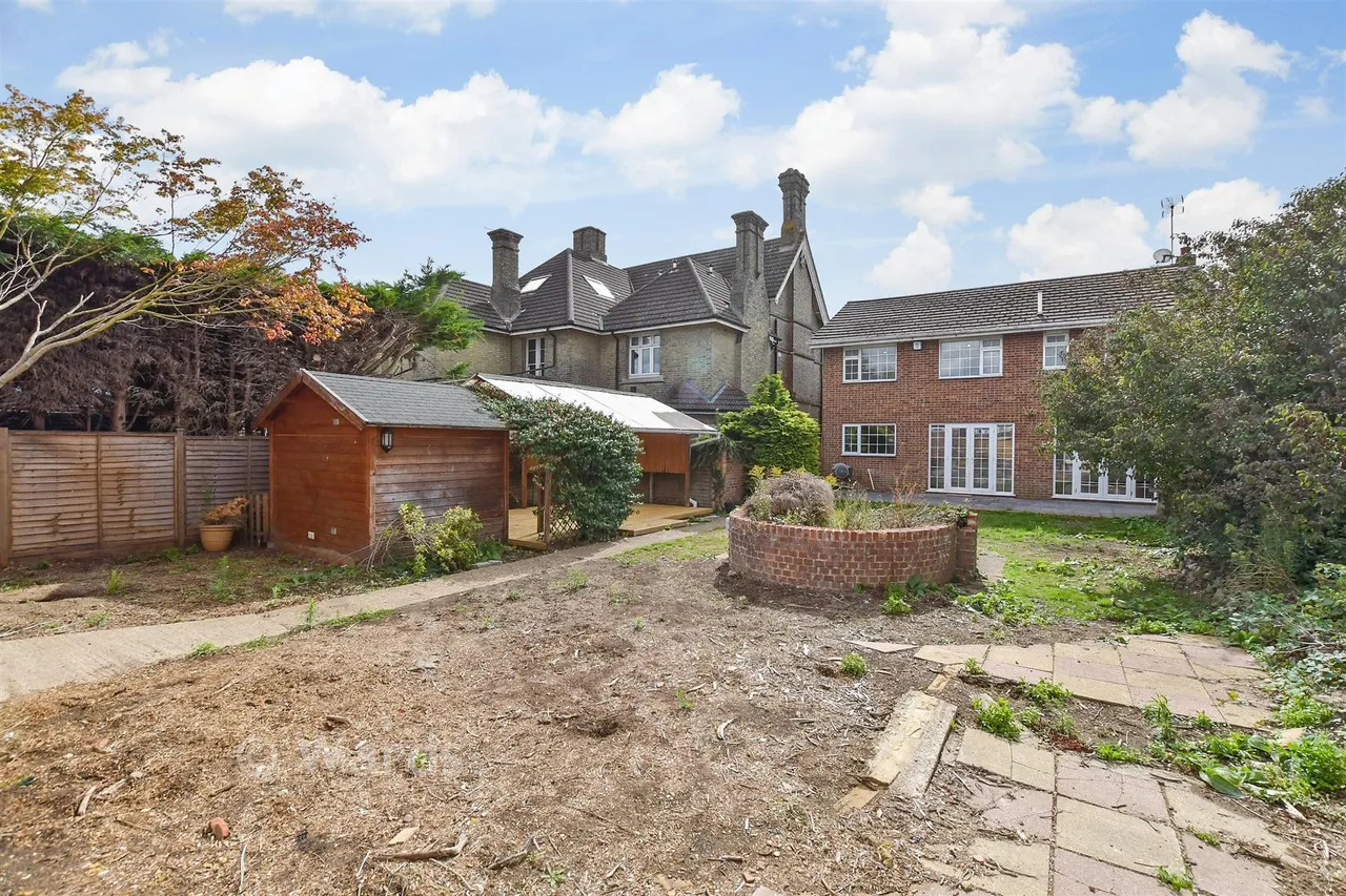 Tonbridge Road, Maidstone, ME16, photo 13