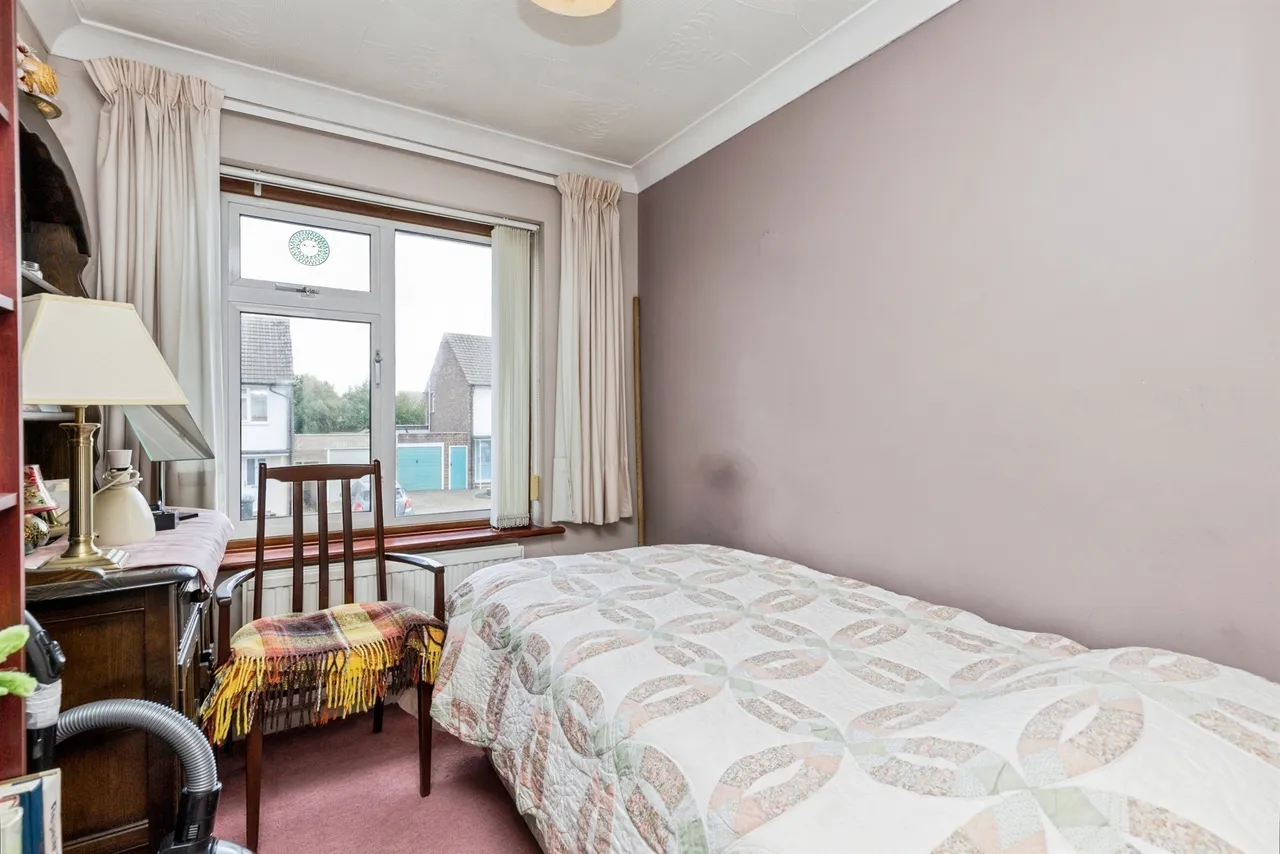 Highlands Drive, Burgess Hill, photo 12