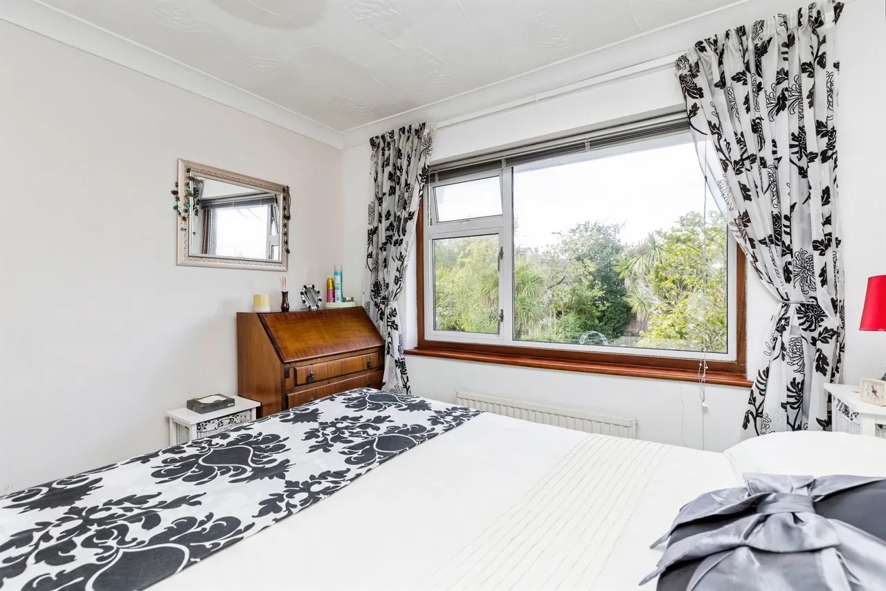 Highlands Drive, Burgess Hill, photo 8