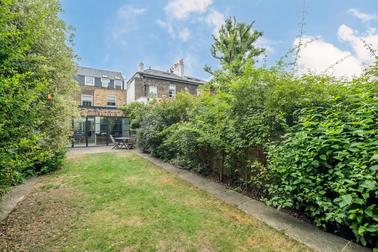 Furlong Road, London, N7, photo 2