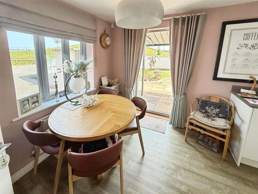 Buckingham Close, Exmouth, Devon, EX8, photo 9